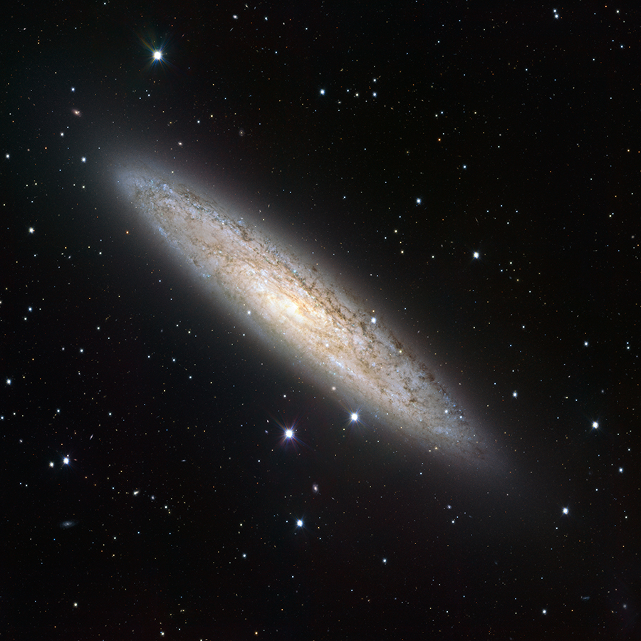 Wide-field_view_of_NGC_253